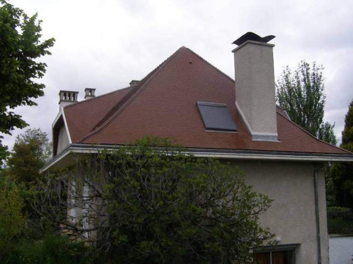 Tuiles plates de France Brun Type Lambert